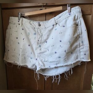 Floral Jean Shorts From Old Navy, OG Shorts High Rise, Raw Hem, White